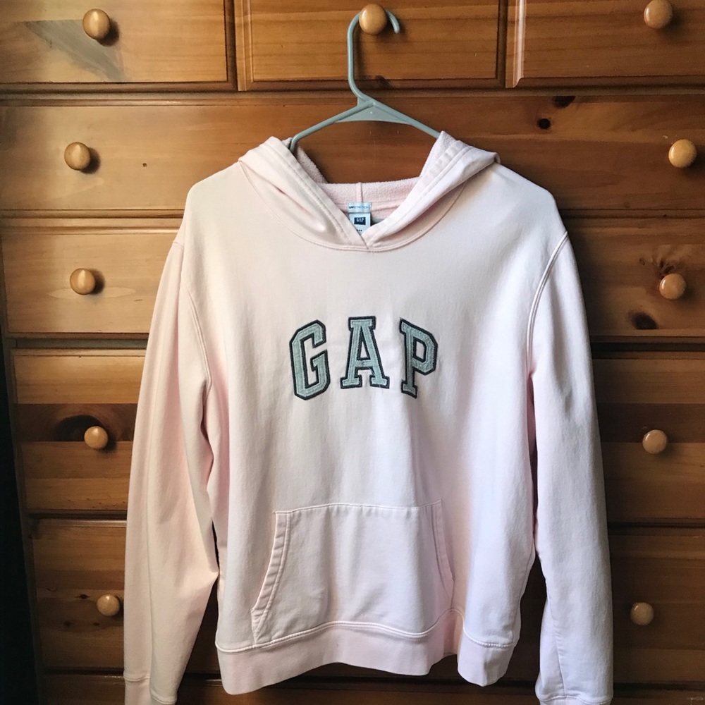 gap pink sweatshirt